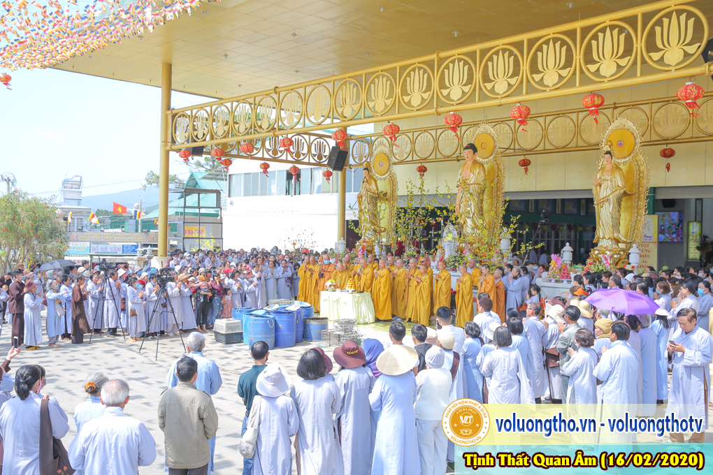 hinh-anh-cong-tu-chu-nhat-ngay-16-02-2020-chua-quan-the-am-duc-trong-lam-dong-31.jpg