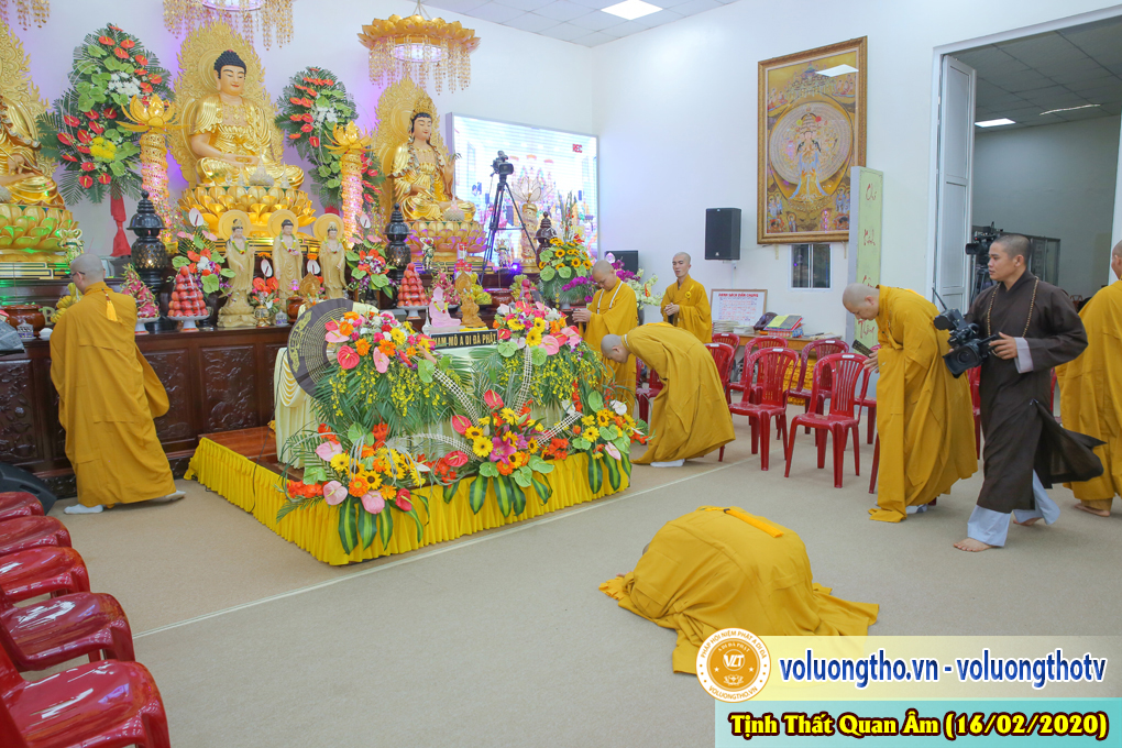 hinh-anh-cong-tu-chu-nhat-ngay-16-02-2020-chua-quan-the-am-duc-trong-lam-dong-4.jpg