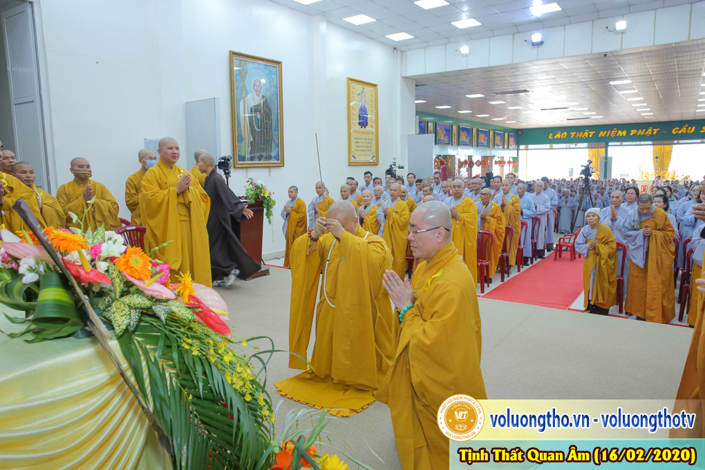 hinh-anh-cong-tu-chu-nhat-ngay-16-02-2020-chua-quan-the-am-duc-trong-lam-dong-6.jpg
