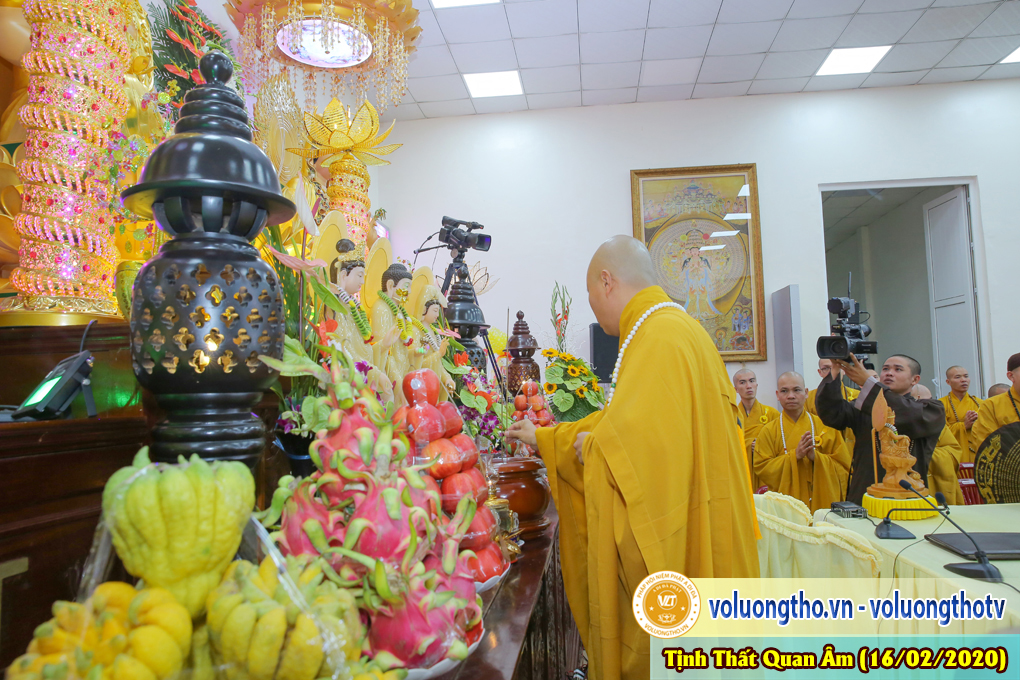 hinh-anh-cong-tu-chu-nhat-ngay-16-02-2020-chua-quan-the-am-duc-trong-lam-dong-7.jpg
