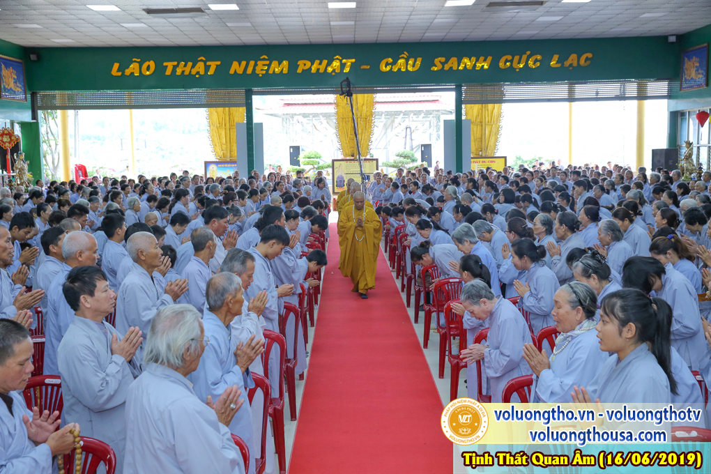 hinh-anh-cong-tu-chu-nhat-ngay-16-06-2019-chua-quan-the-am-duc-trong-lam-dong-1.jpg
