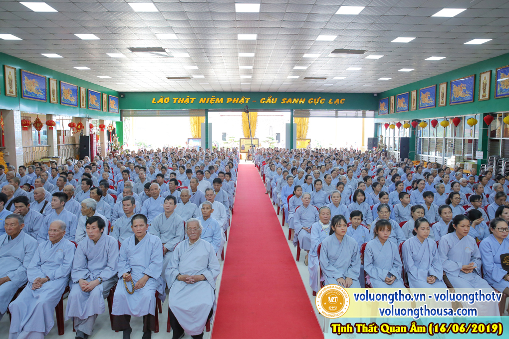 hinh-anh-cong-tu-chu-nhat-ngay-16-06-2019-chua-quan-the-am-duc-trong-lam-dong-13.jpg