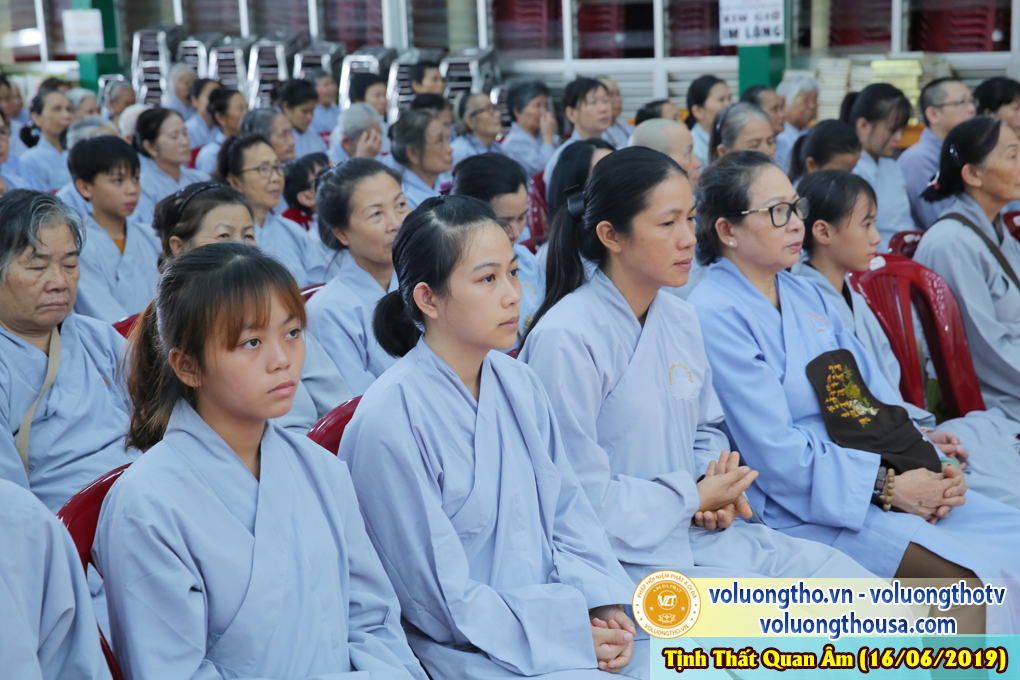 hinh-anh-cong-tu-chu-nhat-ngay-16-06-2019-chua-quan-the-am-duc-trong-lam-dong-14.jpg