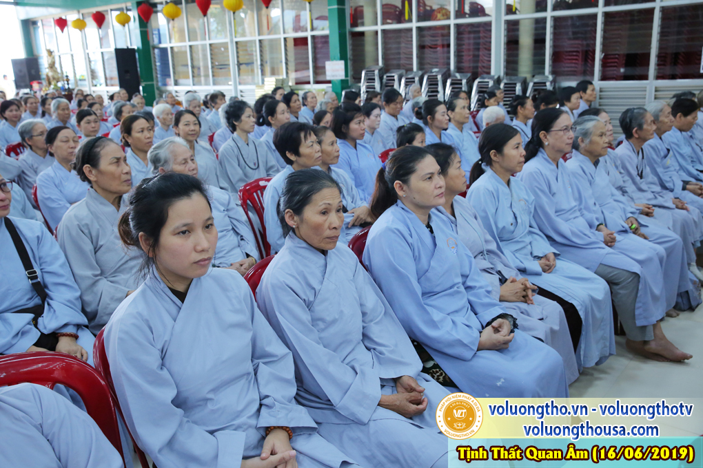 hinh-anh-cong-tu-chu-nhat-ngay-16-06-2019-chua-quan-the-am-duc-trong-lam-dong-15.jpg