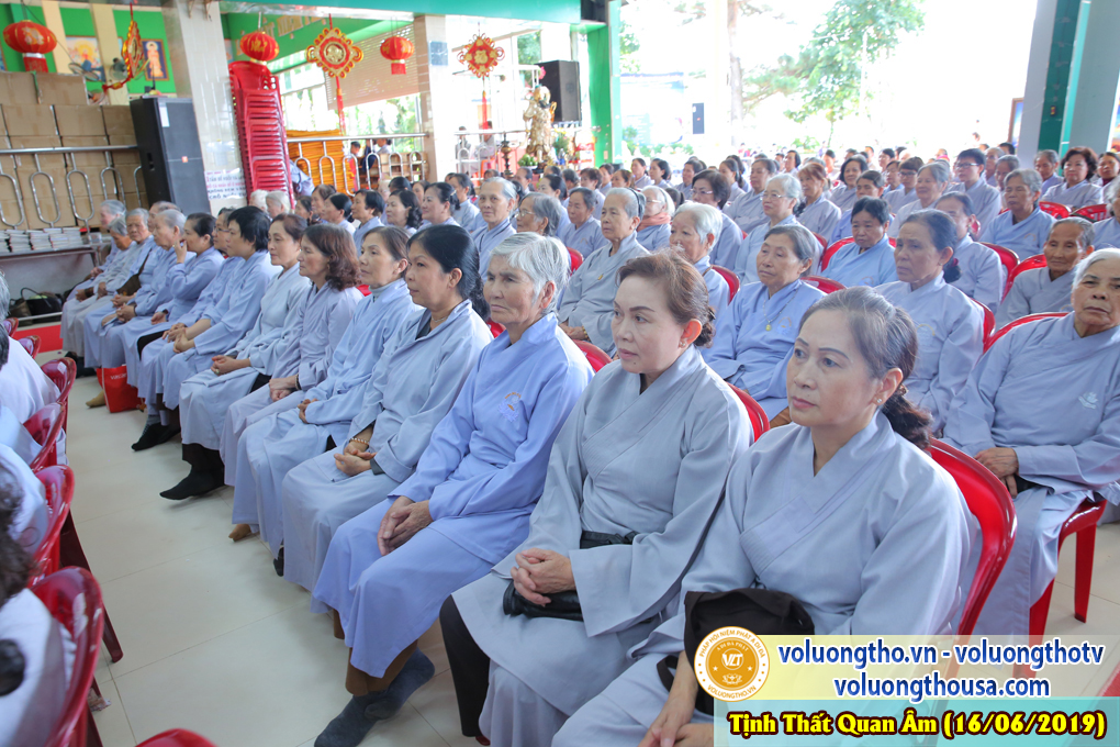 hinh-anh-cong-tu-chu-nhat-ngay-16-06-2019-chua-quan-the-am-duc-trong-lam-dong-19.jpg