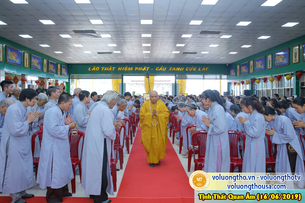 hinh-anh-cong-tu-chu-nhat-ngay-16-06-2019-chua-quan-the-am-duc-trong-lam-dong-2.jpg