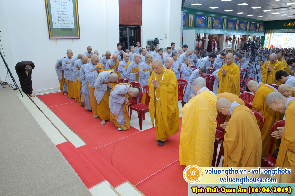 hinh-anh-cong-tu-chu-nhat-ngay-16-06-2019-chua-quan-the-am-duc-trong-lam-dong-3.jpg