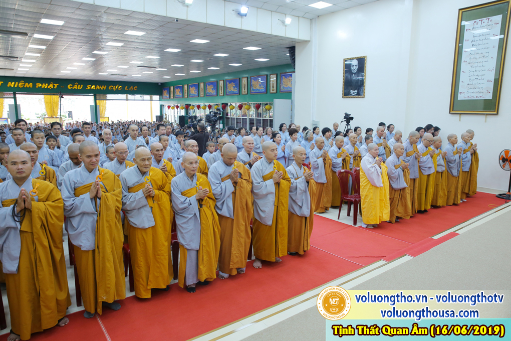 hinh-anh-cong-tu-chu-nhat-ngay-16-06-2019-chua-quan-the-am-duc-trong-lam-dong-7.jpg