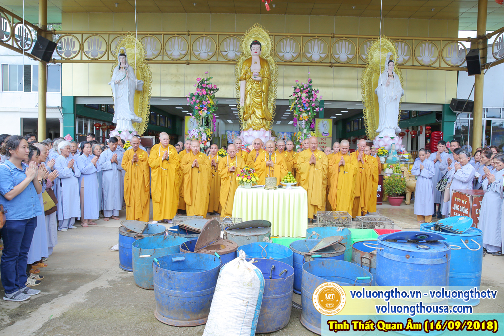 hinh-anh-cong-tu-chu-nhat-ngay-16-09-2018-chua-quan-the-am-duc-trong-lam-dong-19.jpg