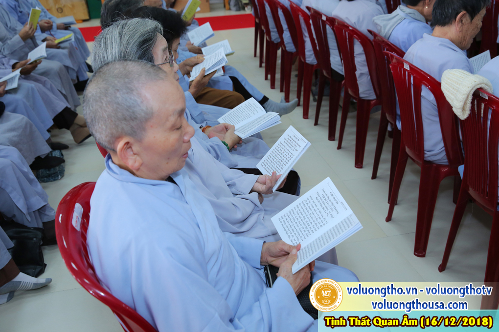 hinh-anh-cong-tu-chu-nhat-ngay-16-12-2018-chua-quan-the-am-duc-trong-lam-dong-12.jpg