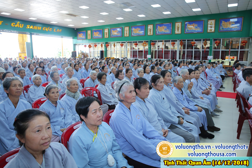 hinh-anh-cong-tu-chu-nhat-ngay-16-12-2018-chua-quan-the-am-duc-trong-lam-dong-13.jpg