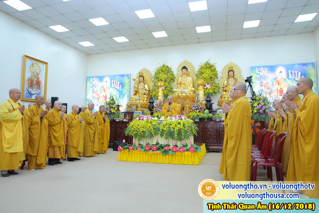 hinh-anh-cong-tu-chu-nhat-ngay-16-12-2018-chua-quan-the-am-duc-trong-lam-dong-3.jpg