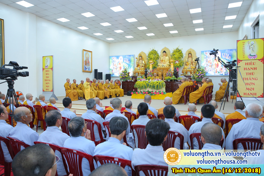 hinh-anh-cong-tu-chu-nhat-ngay-16-12-2018-chua-quan-the-am-duc-trong-lam-dong-7.jpg
