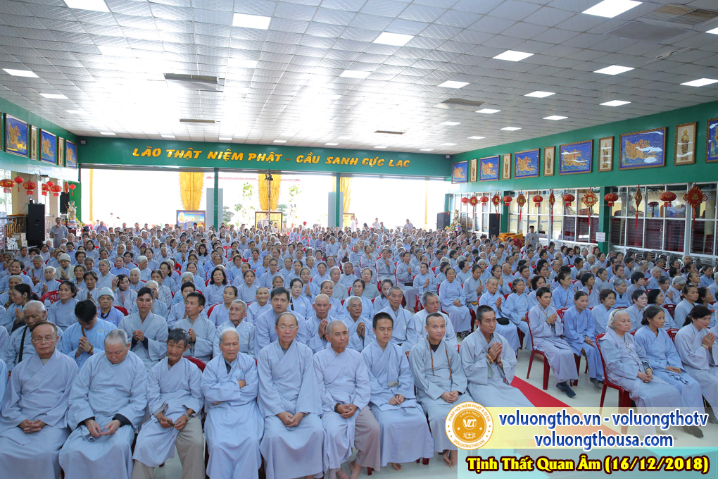 hinh-anh-cong-tu-chu-nhat-ngay-16-12-2018-chua-quan-the-am-duc-trong-lam-dong-8.jpg