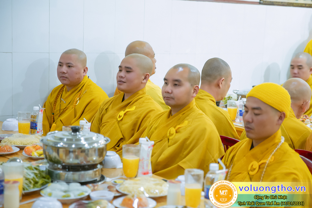 hinh-anh-cong-tu-chu-nhat-ngay-17-01-2021-chua-quan-the-am-duc-trong-lam-dong-30.jpg