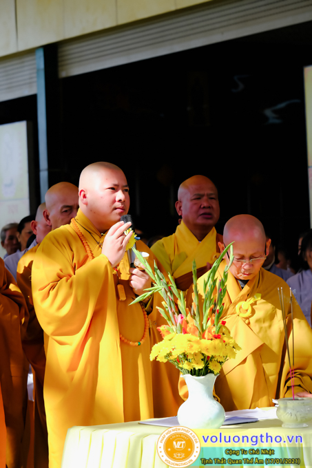 hinh-anh-cong-tu-chu-nhat-ngay-17-01-2021-chua-quan-the-am-duc-trong-lam-dong-42.jpg