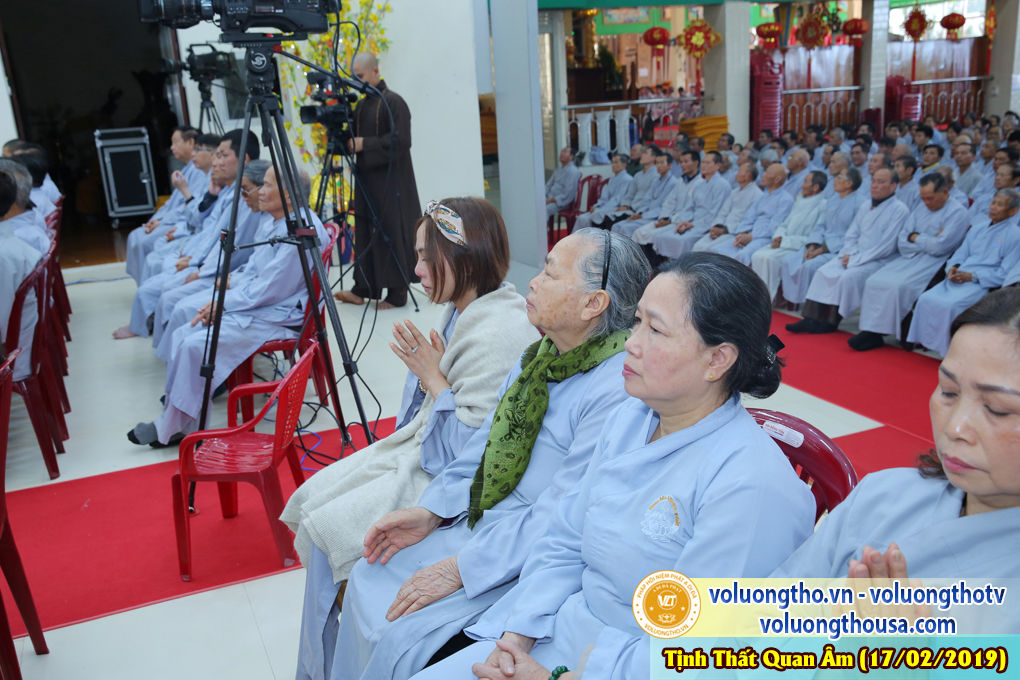 hinh-anh-cong-tu-chu-nhat-ngay-17-02-2019-chua-quan-the-am-duc-trong-lam-dong-13.jpg