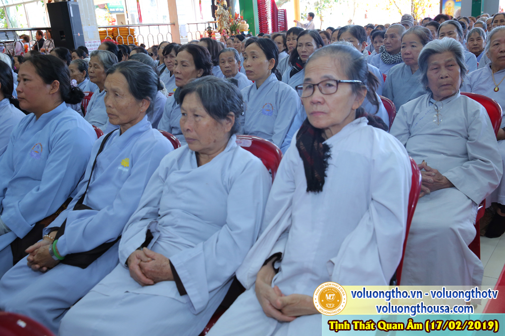 hinh-anh-cong-tu-chu-nhat-ngay-17-02-2019-chua-quan-the-am-duc-trong-lam-dong-18.jpg