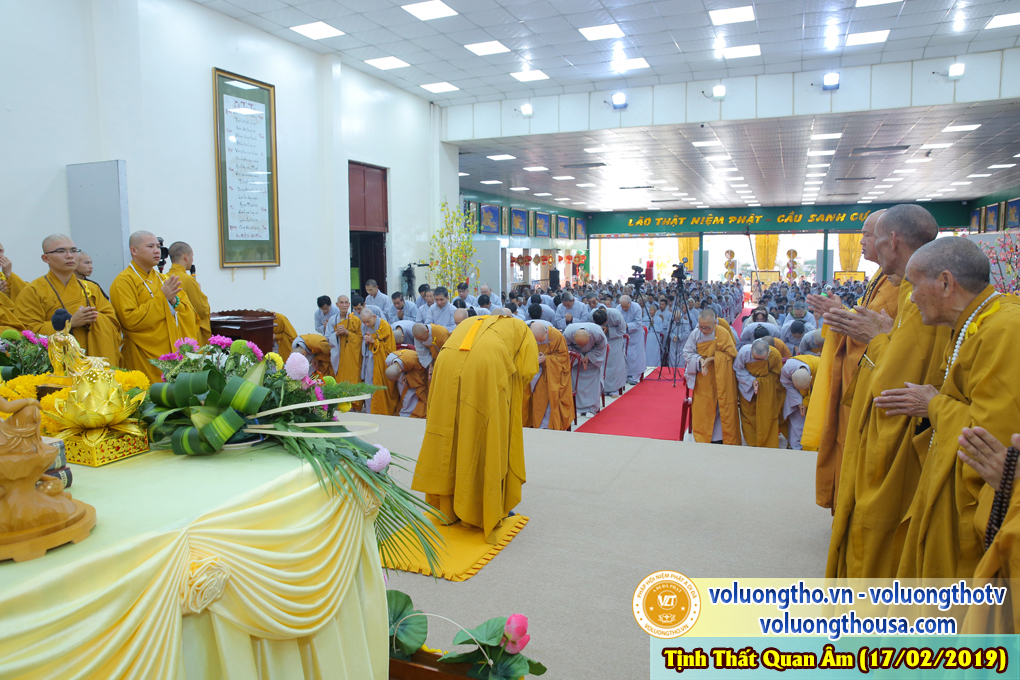 hinh-anh-cong-tu-chu-nhat-ngay-17-02-2019-chua-quan-the-am-duc-trong-lam-dong-40.jpg