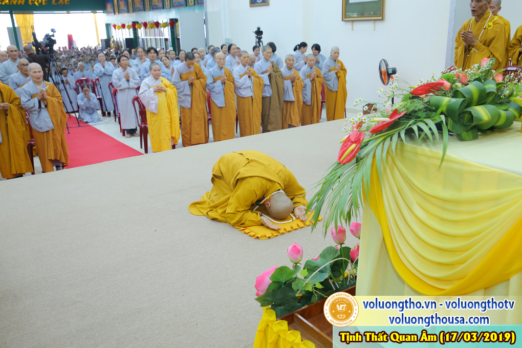 hinh-anh-cong-tu-chu-nhat-ngay-17-03-2019-chua-quan-the-am-duc-trong-lam-dong-2.jpg