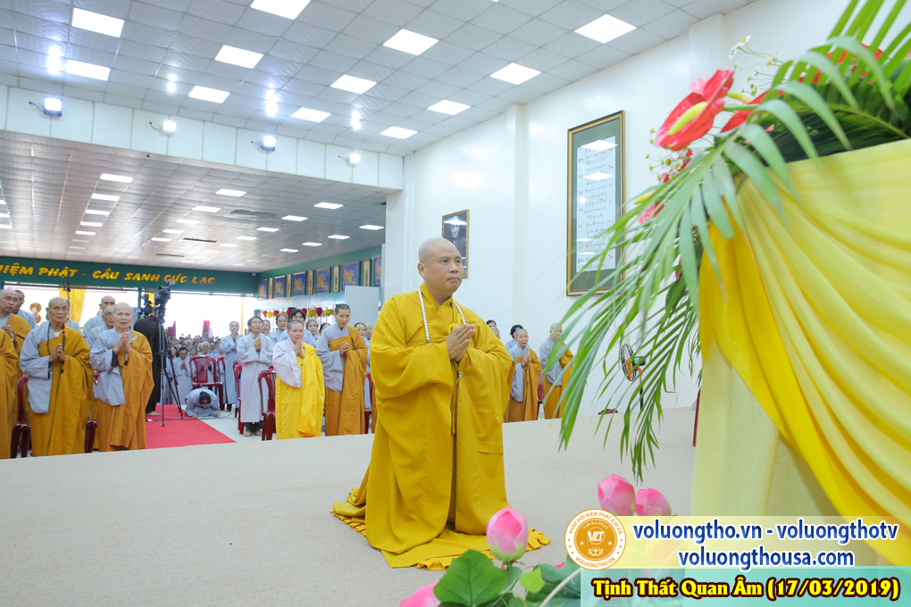 hinh-anh-cong-tu-chu-nhat-ngay-17-03-2019-chua-quan-the-am-duc-trong-lam-dong-4.jpg