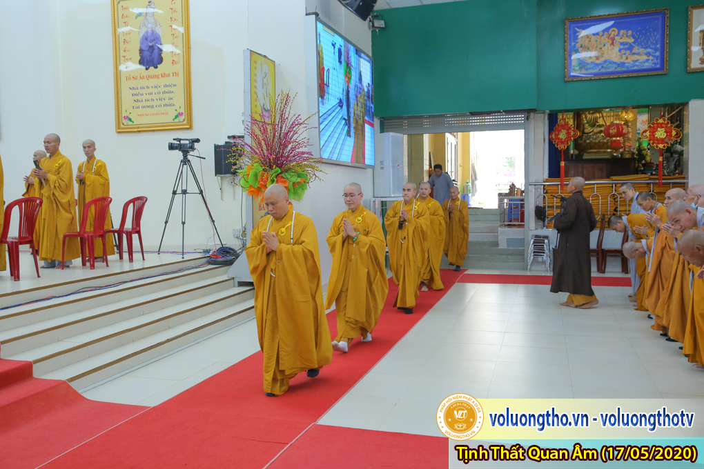 hinh-anh-cong-tu-chu-nhat-ngay-17-05-2020-chua-quan-the-am-duc-trong-lam-dong-1.jpg