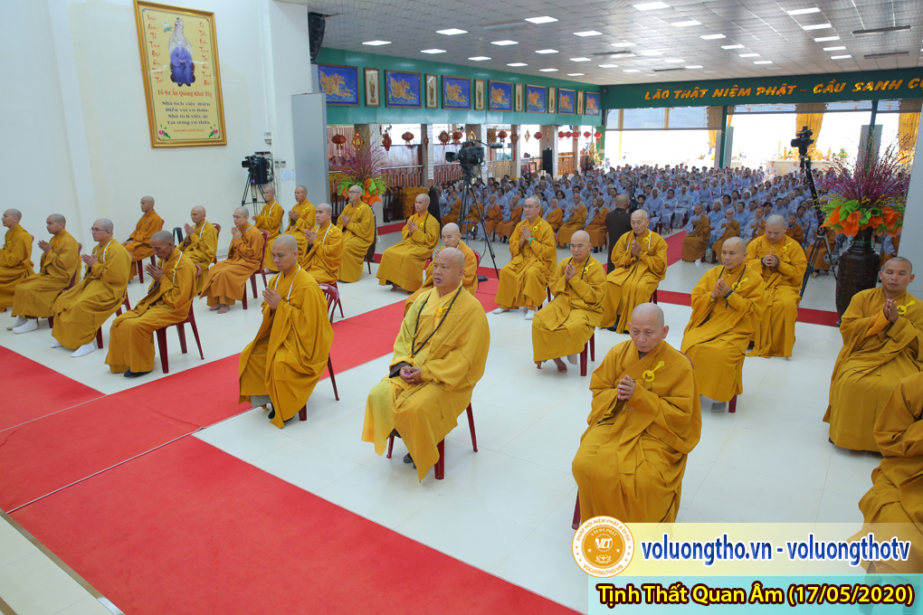 hinh-anh-cong-tu-chu-nhat-ngay-17-05-2020-chua-quan-the-am-duc-trong-lam-dong-10.jpg