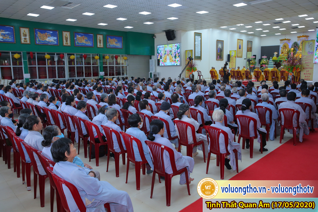 hinh-anh-cong-tu-chu-nhat-ngay-17-05-2020-chua-quan-the-am-duc-trong-lam-dong-16.jpg