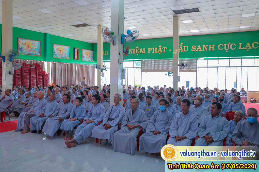 hinh-anh-cong-tu-chu-nhat-ngay-17-05-2020-chua-quan-the-am-duc-trong-lam-dong-18.jpg