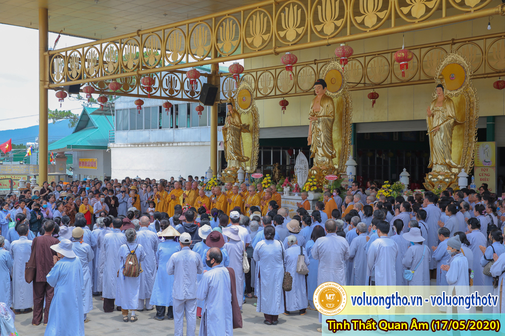 hinh-anh-cong-tu-chu-nhat-ngay-17-05-2020-chua-quan-the-am-duc-trong-lam-dong-21.jpg