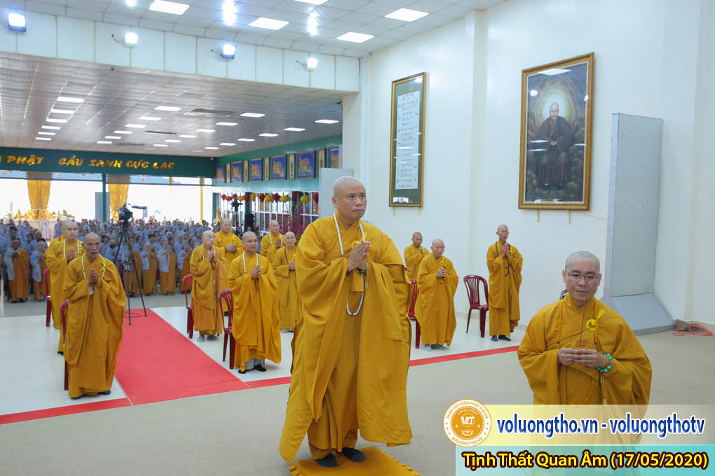 hinh-anh-cong-tu-chu-nhat-ngay-17-05-2020-chua-quan-the-am-duc-trong-lam-dong-22.jpg