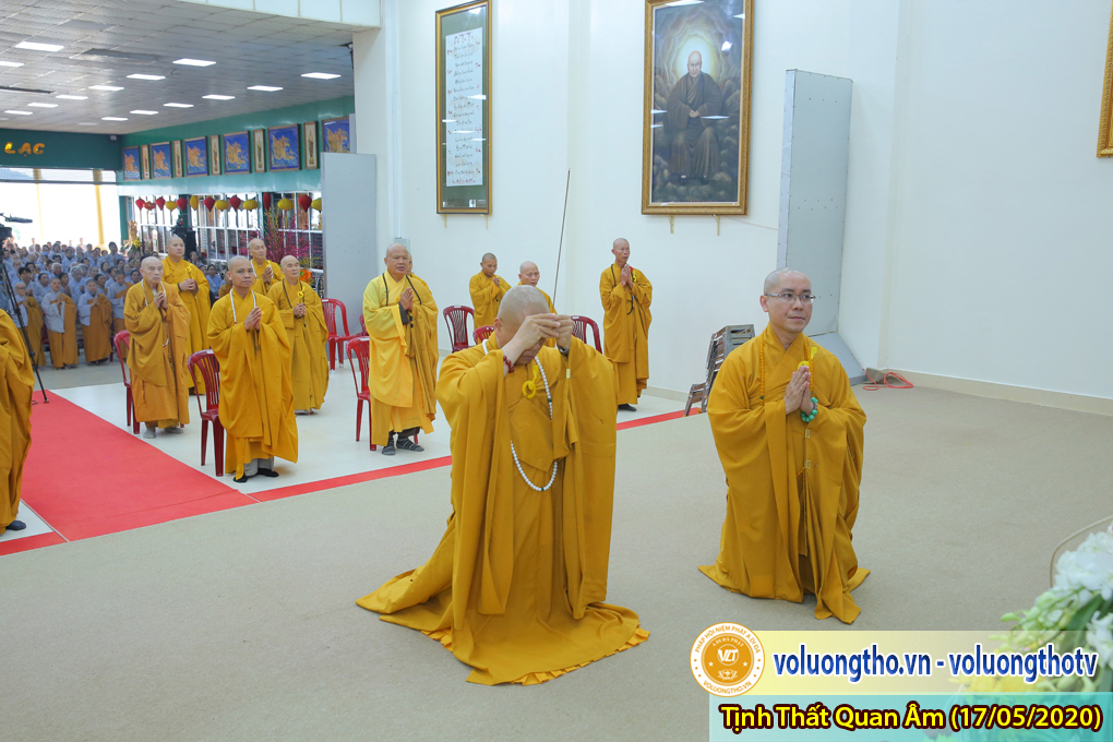hinh-anh-cong-tu-chu-nhat-ngay-17-05-2020-chua-quan-the-am-duc-trong-lam-dong-23.jpg