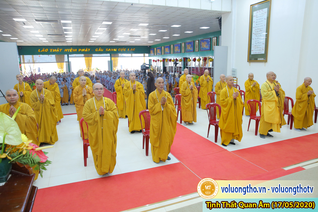 hinh-anh-cong-tu-chu-nhat-ngay-17-05-2020-chua-quan-the-am-duc-trong-lam-dong-25.jpg