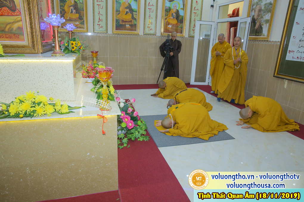 hinh-anh-cong-tu-chu-nhat-ngay-17-11-2019-chua-quan-the-am-duc-trong-lam-dong-1.jpg