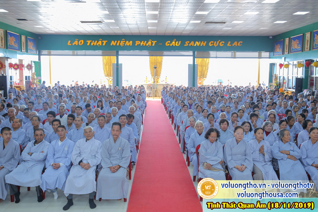 hinh-anh-cong-tu-chu-nhat-ngay-17-11-2019-chua-quan-the-am-duc-trong-lam-dong-20.jpg
