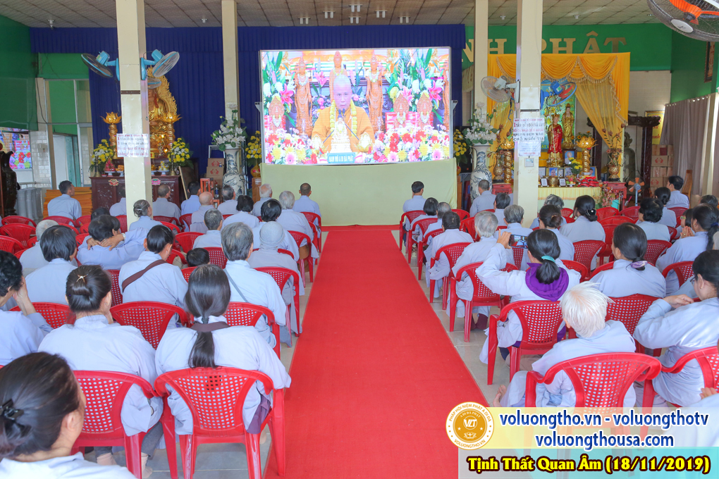 hinh-anh-cong-tu-chu-nhat-ngay-17-11-2019-chua-quan-the-am-duc-trong-lam-dong-24.jpg