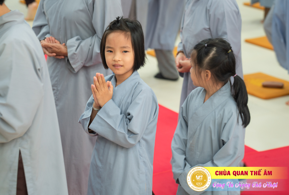 hinh-anh-cong-tu-chu-nhat-ngay-18-06-2023-chua-quan-the-am-duc-trong-lam-dong-3.jpg