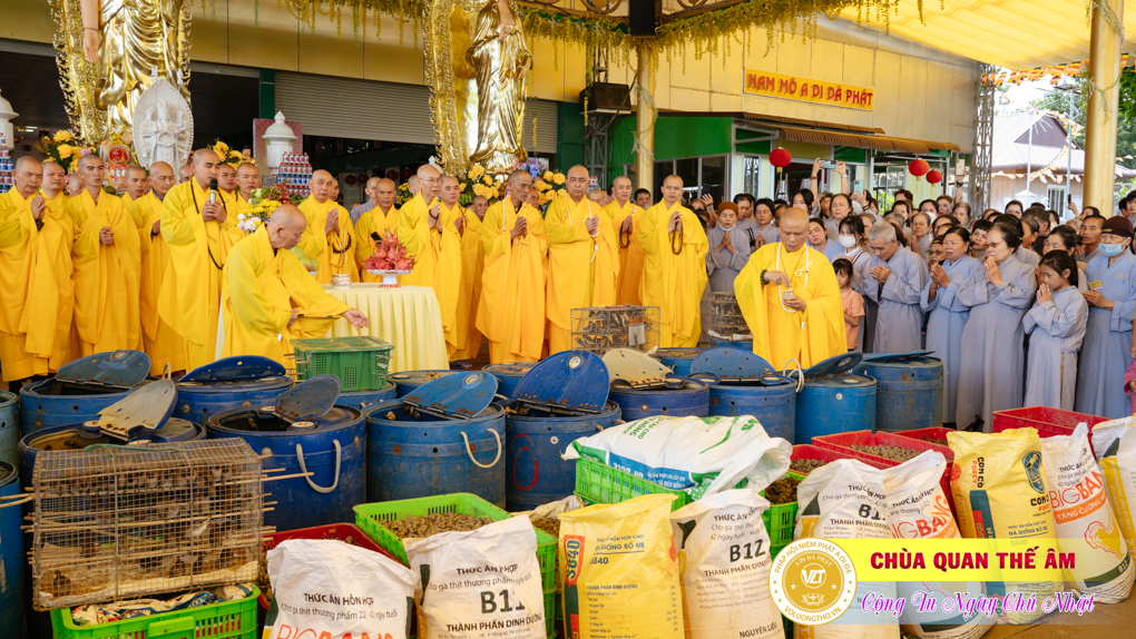 hinh-anh-cong-tu-chu-nhat-ngay-18-06-2023-chua-quan-the-am-duc-trong-lam-dong-48.jpg