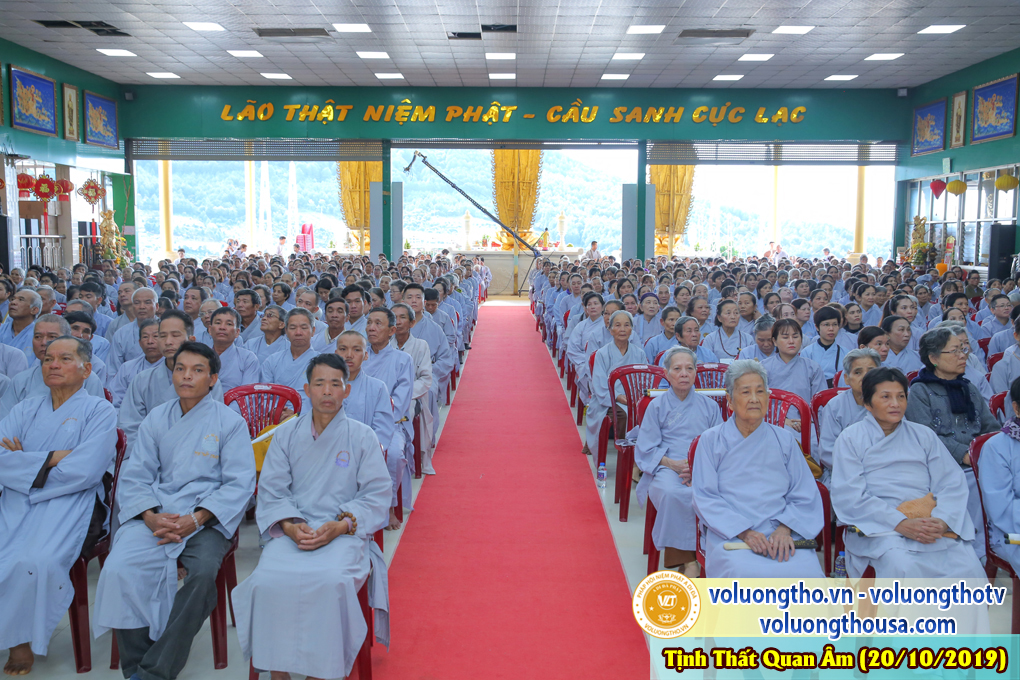 hinh-anh-cong-tu-chu-nhat-ngay-20-10-2019-chua-quan-the-am-duc-trong-lam-dong-18.jpg