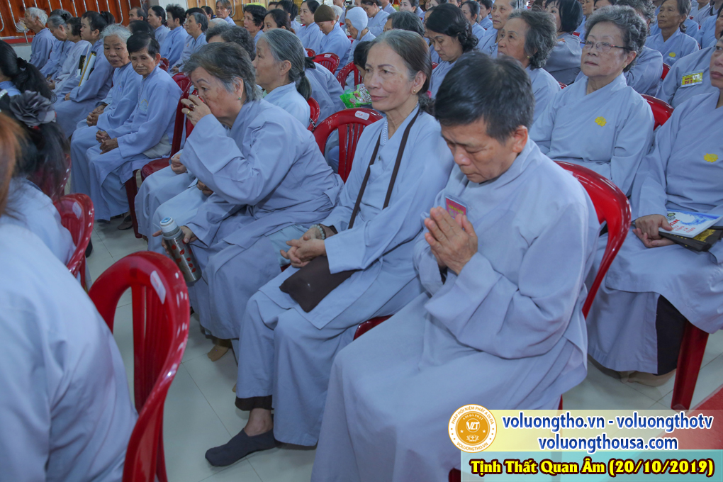 hinh-anh-cong-tu-chu-nhat-ngay-20-10-2019-chua-quan-the-am-duc-trong-lam-dong-20.jpg