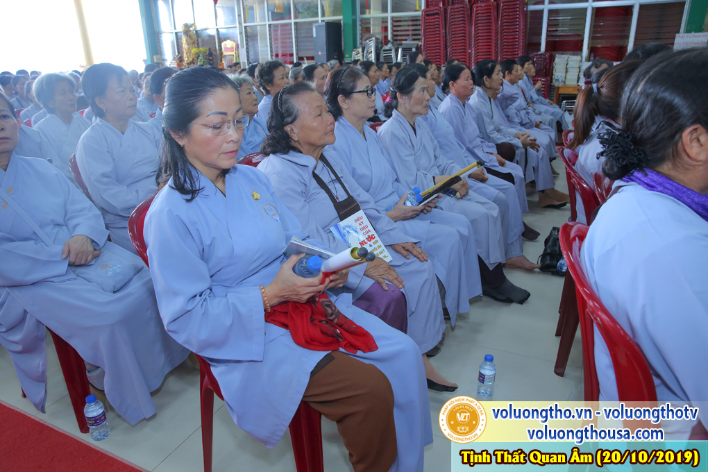 hinh-anh-cong-tu-chu-nhat-ngay-20-10-2019-chua-quan-the-am-duc-trong-lam-dong-22.jpg