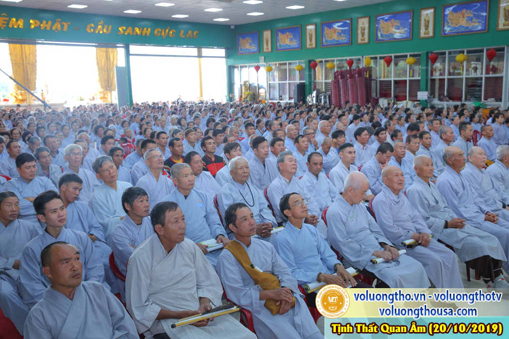 hinh-anh-cong-tu-chu-nhat-ngay-20-10-2019-chua-quan-the-am-duc-trong-lam-dong-23.jpg