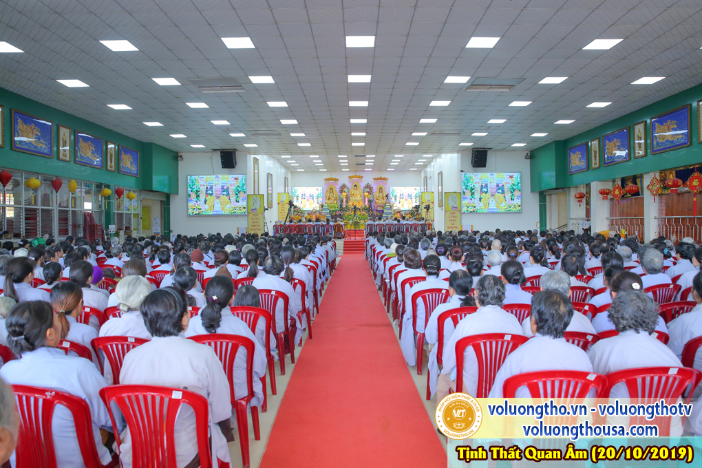 hinh-anh-cong-tu-chu-nhat-ngay-20-10-2019-chua-quan-the-am-duc-trong-lam-dong-28.jpg