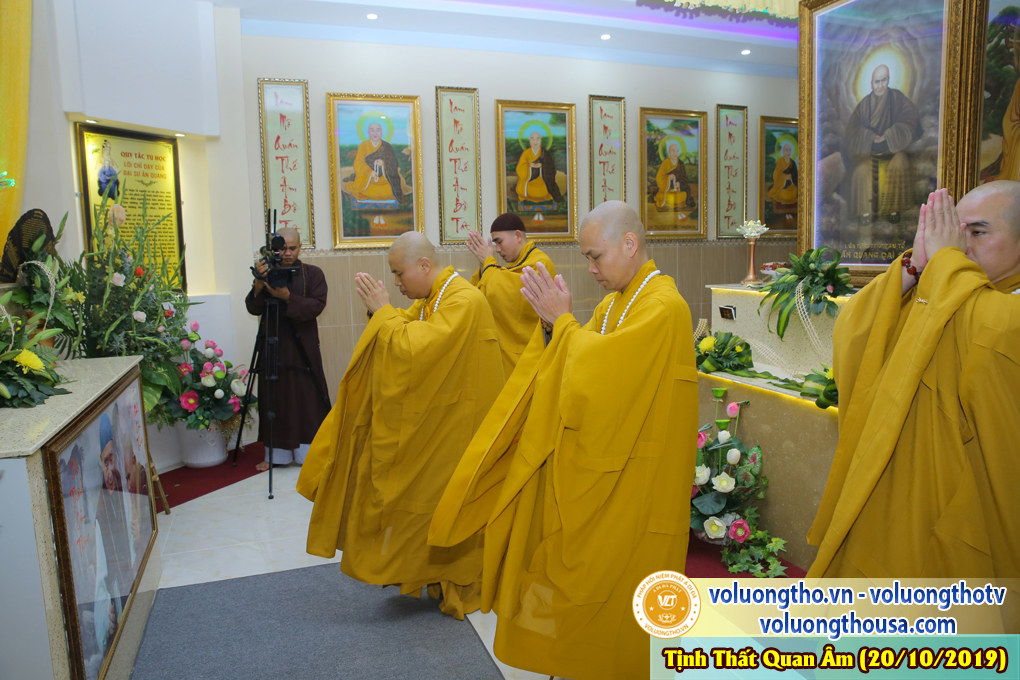 hinh-anh-cong-tu-chu-nhat-ngay-20-10-2019-chua-quan-the-am-duc-trong-lam-dong-3.jpg