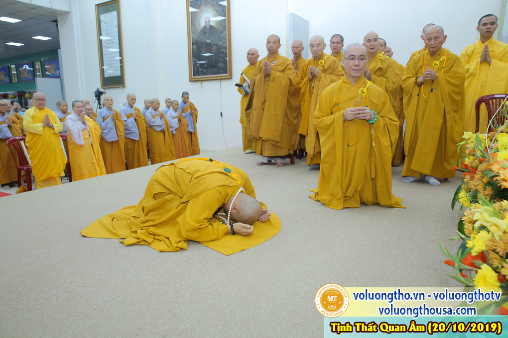 hinh-anh-cong-tu-chu-nhat-ngay-20-10-2019-chua-quan-the-am-duc-trong-lam-dong-7.jpg