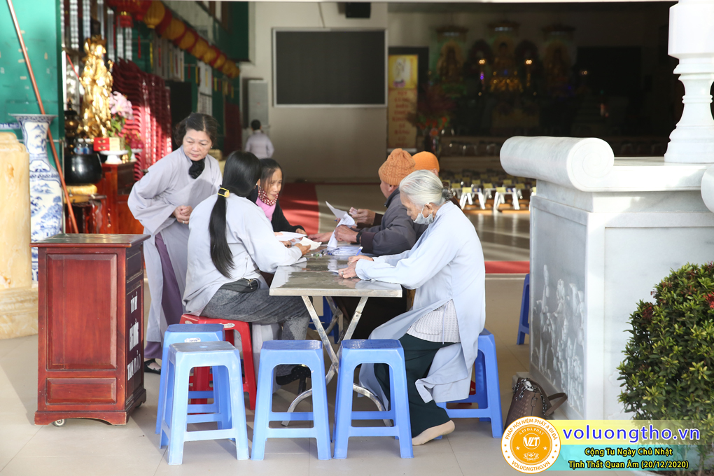 hinh-anh-cong-tu-chu-nhat-ngay-20-12-2020-chua-quan-the-am-duc-trong-lam-dong-1.jpg