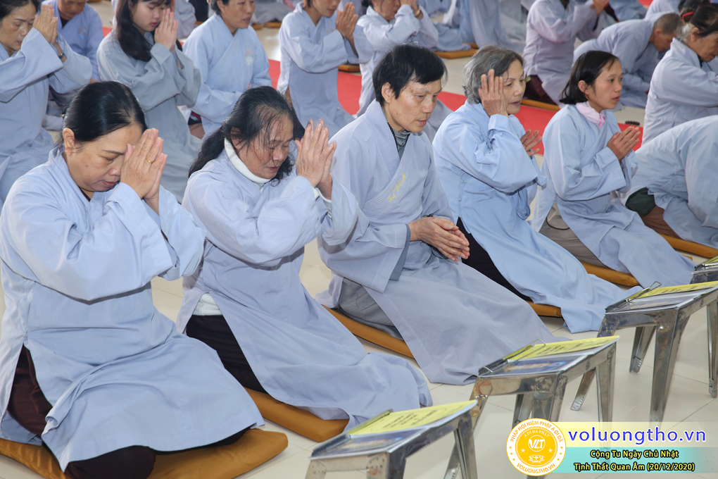 hinh-anh-cong-tu-chu-nhat-ngay-20-12-2020-chua-quan-the-am-duc-trong-lam-dong-14.jpg