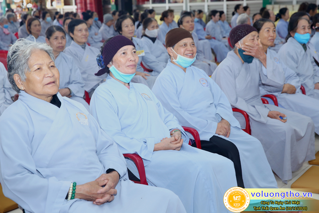 hinh-anh-cong-tu-chu-nhat-ngay-20-12-2020-chua-quan-the-am-duc-trong-lam-dong-21.jpg