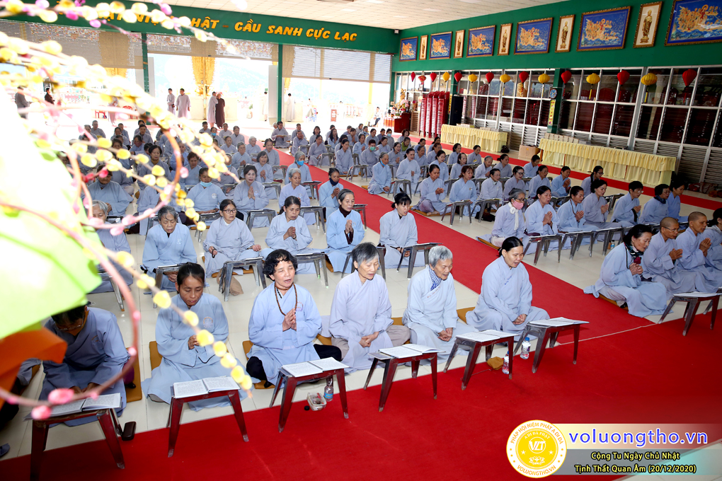 hinh-anh-cong-tu-chu-nhat-ngay-20-12-2020-chua-quan-the-am-duc-trong-lam-dong-6.jpg