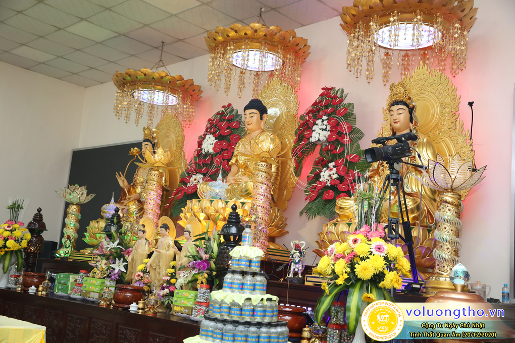 hinh-anh-cong-tu-chu-nhat-ngay-20-12-2020-chua-quan-the-am-duc-trong-lam-dong-8.jpg